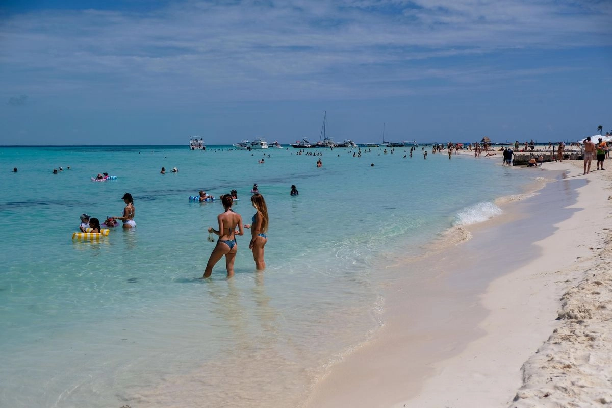 Las principales categorías de gasto fueron restaurantes, hospedaje y gastos médicos, con crecimientos cercanos al 10 por ciento, respecto a la misma temporada del año anterior. Foto  