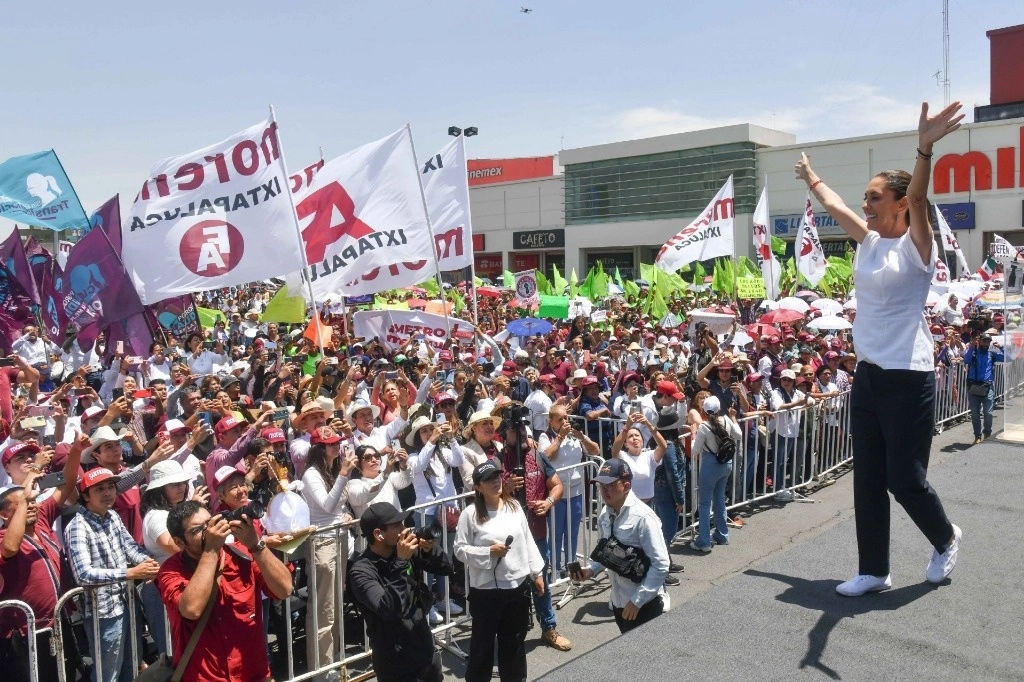 Este mediodía, la candidata de Sigamos haciendo historia se reunió con integrantes del magisterio en Ixtapaluca, Estado de México, el 9 de abril de 2024. Foto Cuartoscuro 