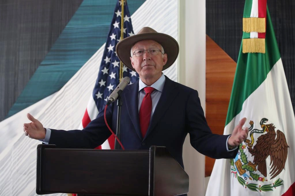 El embajador de Estados Unidos en México, Ken Salazar, expuso sobre la Cumbre de las Américas que “en poco tiempo se tomarán las decisiones. Ahora en los Estados Unidos estamos trabajando en las invitaciones, y todavía no sabemos quién va a ir y quién no”. Foto José Antonio López / Archivo
