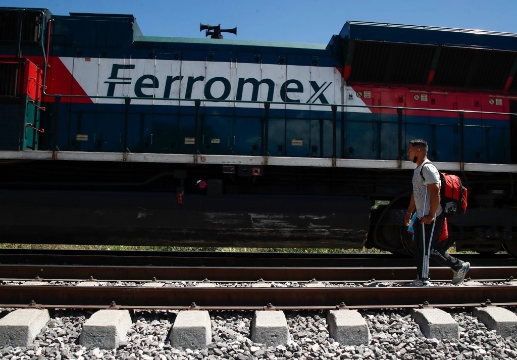 Una locomotora de la empresa Ferromex estacionada en Huehuetoca, estado de México, en imagen de archivo. Foto La Jornada/Archivo.
