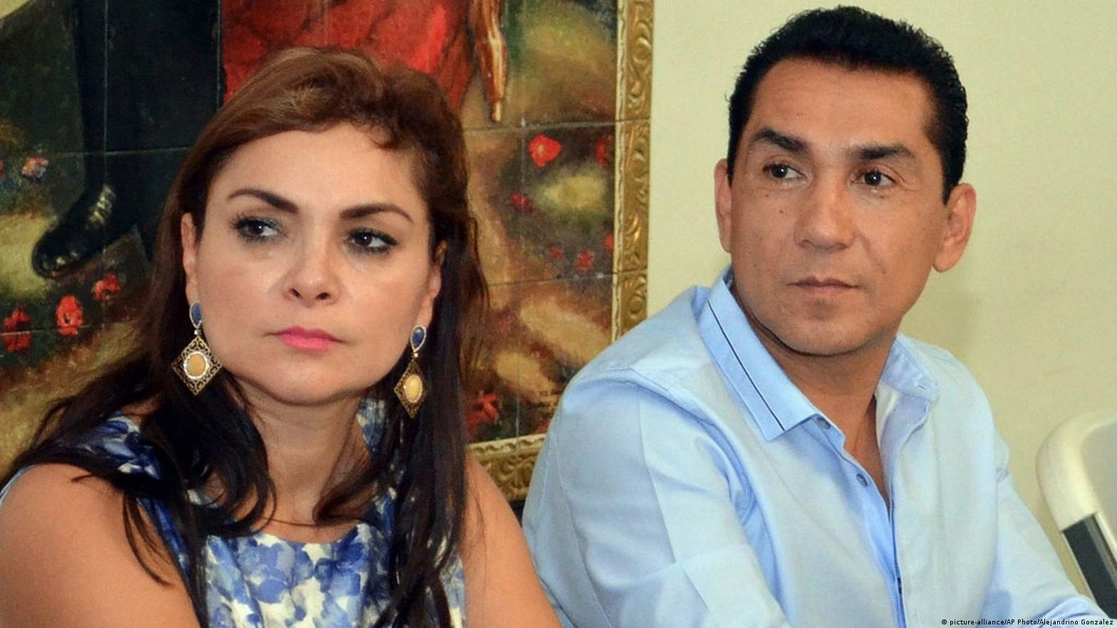 José Luis Abarca, ex presidente municipal de Iguala, Guerrero, y su esposa María de los Ángeles Pineda Villa. Foto Ap / Archivo 