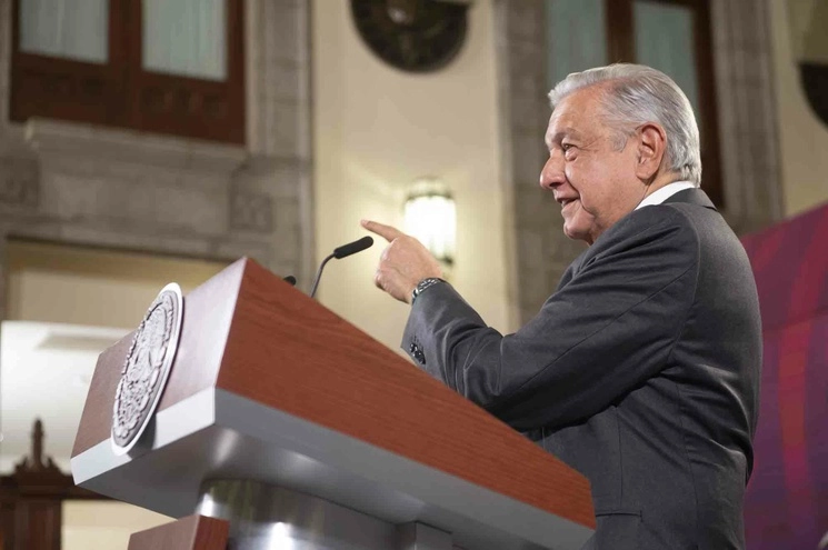 El presidente Andrés Manuel López Obrador durante su conferencia de prensa matutina en Palacio Nacional, el 17 de mayo de 2023. Foto cortesía Presidencia