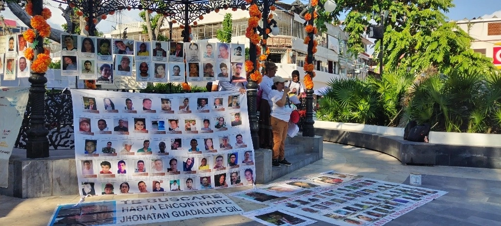 El colectivo Memoria, Verdad y Justicia de Acapulco acusó que la FGR, negó los recursos económicos necesarios para llevar a cabo una nueva brigada de localización. Foto Héctor Briseño

