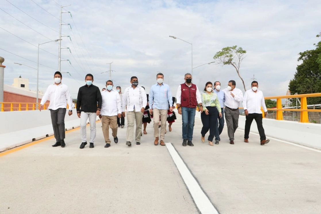 “Además de mejorar la imagen urbana, esta infraestructura facilita diversas actividades que se realizan en la capital de Chiapas".Foto La Jornada