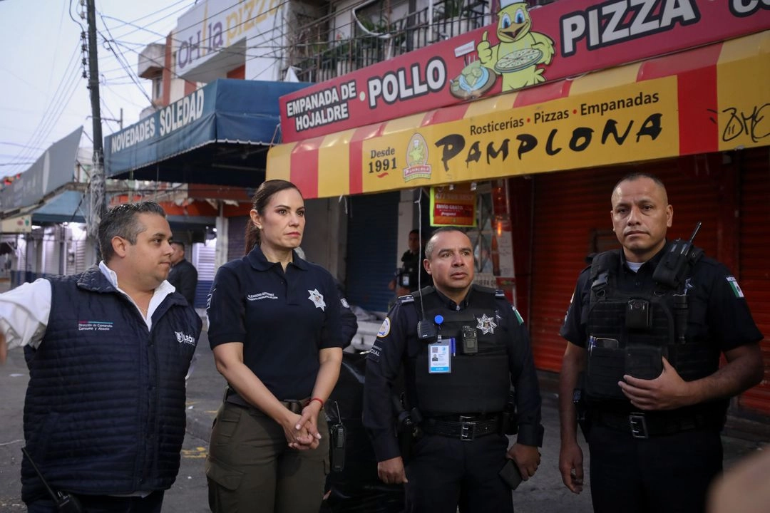 El operativo en la avenida Miguel Alemán fue encabezado por la alcaldesa, Alejandra Gutiérrez Campos