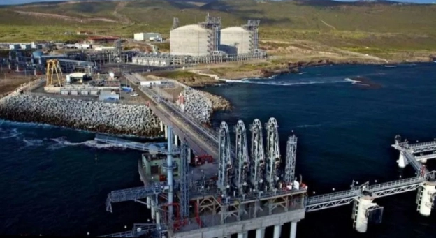 Planta regasificadora de la estadunidense Sempra Energy, la cual opera en Baja California. Foto tomada del sitio de https://www.sempra.com/es / Archivo