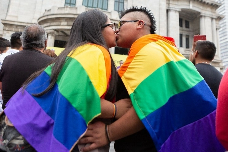 Integrantes de la comunidad LGBTQ+ durante una protesta en CMDX en una imagen de archivo. Foto Pablo Ramos


