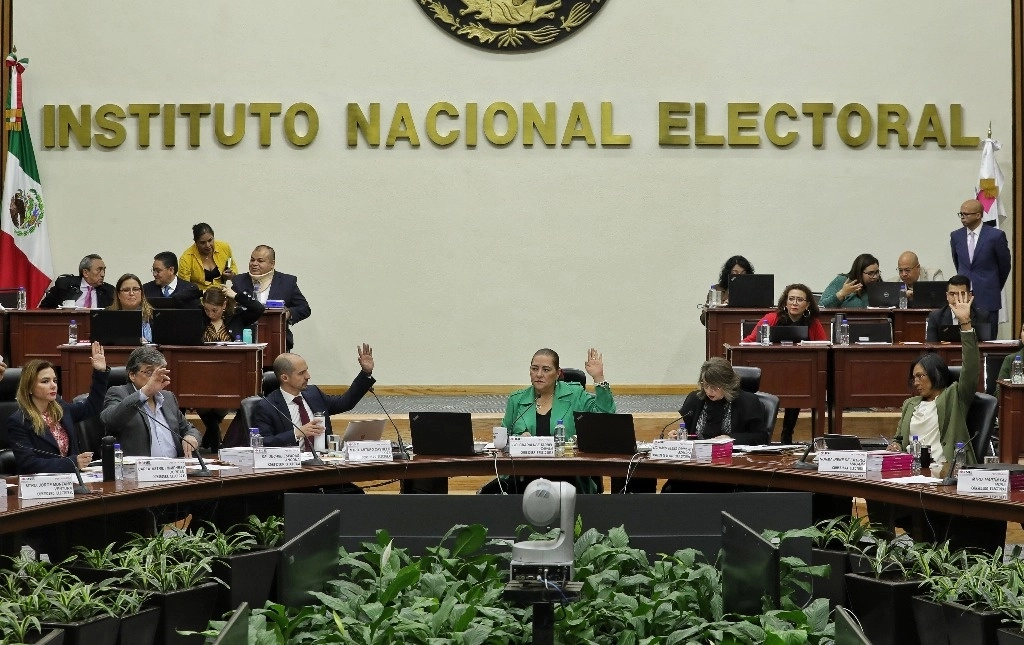 Sesión en el Instituto Nacional Electoral el 11 de enero de 2024. Foto Marco Peláez