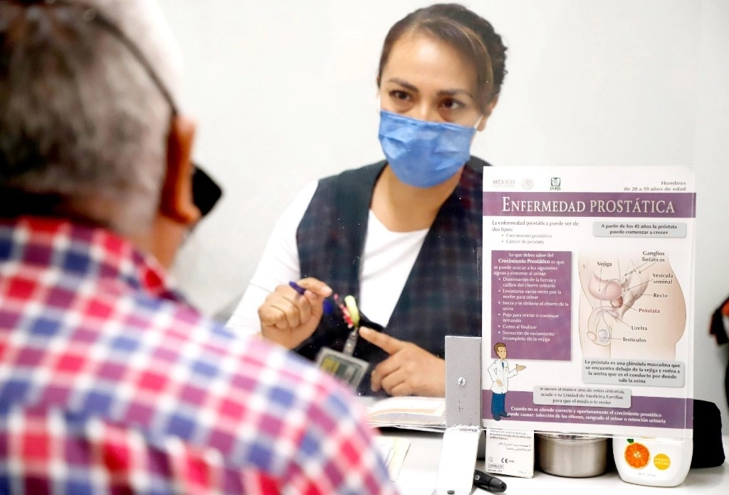 La Cofepris avaló el registro de un medicamentos para mitigar efectos de tratamientos contra el cáncer. Foto Cuartoscuro