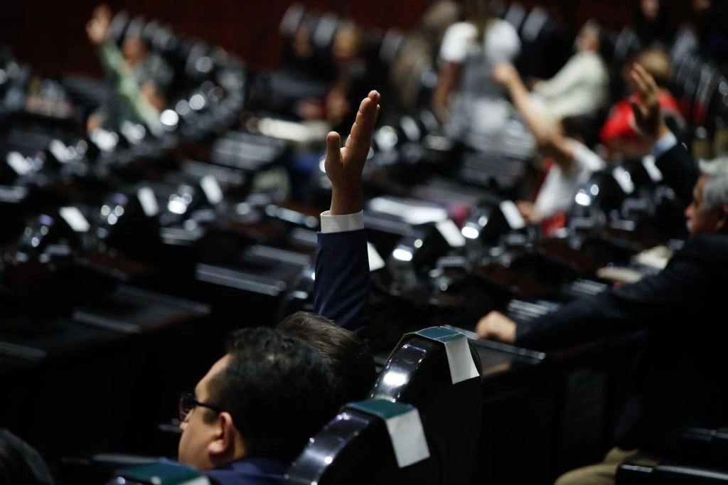 La Cámara de Diputados aprobó una reforma que permite que una mujer pueda dirigir las Fuerzas Armadas, el 6 de marzo de 2024. Foto Cristina Rodríguez