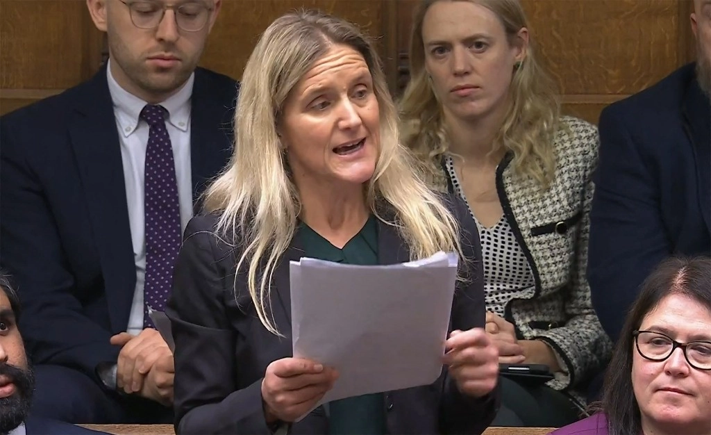 “Será un proceso muy minucioso”, declaró Kim Leadbeater, legisladora laborista que presentó la propuesta de ley. Imagen del 29 de noviembre de 2024. Foto de PRU / Afp