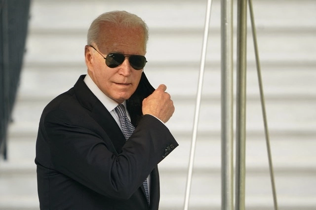 El presidente de EU, Joe Biden previo a salir de la Casa Blanca el este viernes 30 de julio de 2021. Foto Afp
