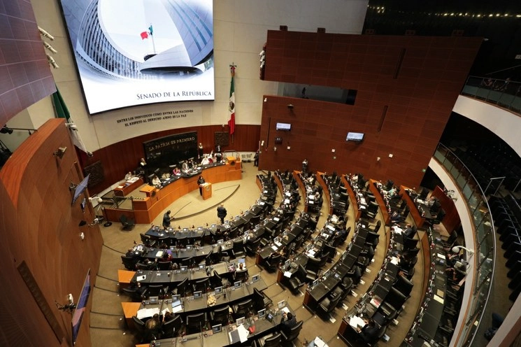 La Cámara de Senadores durante la sesión ordinaria de ayer. Foto Roberto García Ortiz