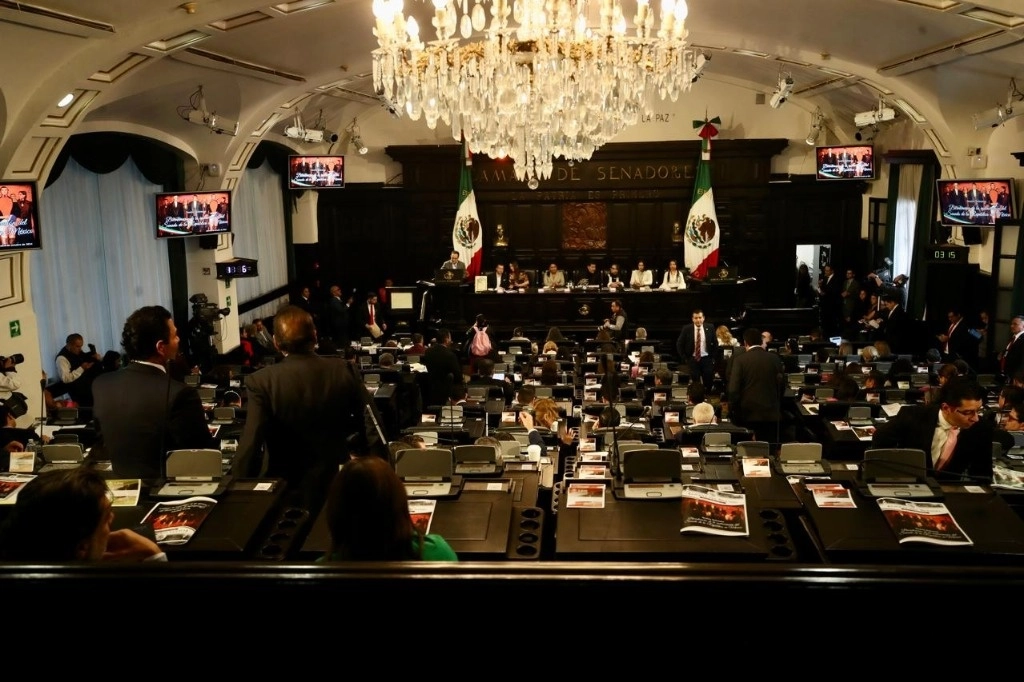 Sesión solemne en conmemoración del Bicentenario de la Instauración del Senado de la República, en el recinto de Xicoténcatl, el 8 de octubre de 2024. Foto Yazmín Ortega Cortés