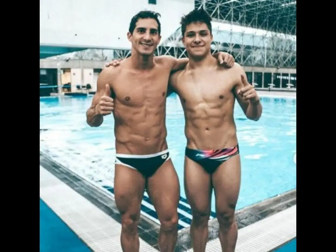 Rommel Pacheco y Osmar Olvera avanzaron a la semifinal de la prueba de trampolín individual de 3 metros en los Juegos Olímpicos Tokio 2020, el 2 de agosto de 2021. Foto tomada del Twitter de @CONADE