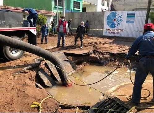 También,  Instituto Nacional de Ecología y Cambio Climático (INEC), empezó a hacer las pruebas para atender el tema del aire. Foto Javier Salinas Cesáreo /archivo