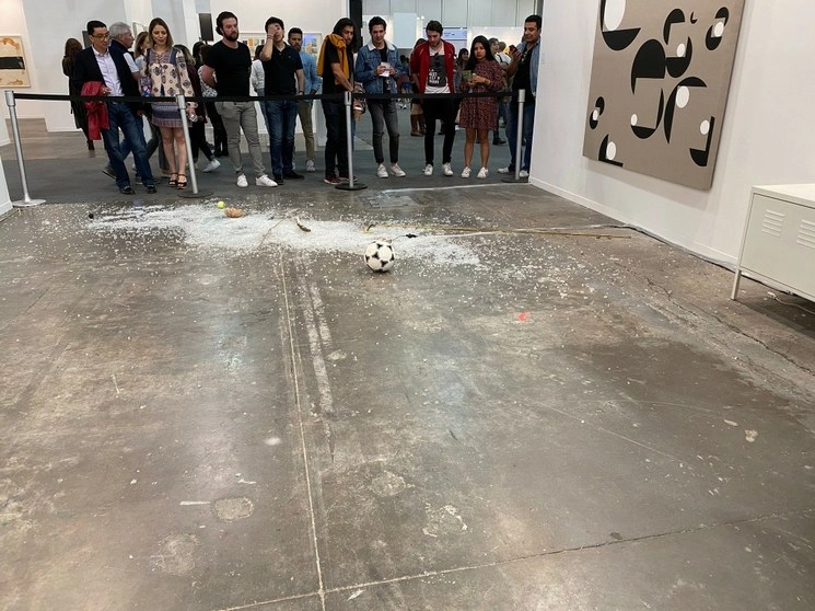 Así se justificó la especialista: “Fue como si la obra hubiese escuchado mi comentario y hubiese sentido lo que pensaba de ella”. Foto tomada de Twitter