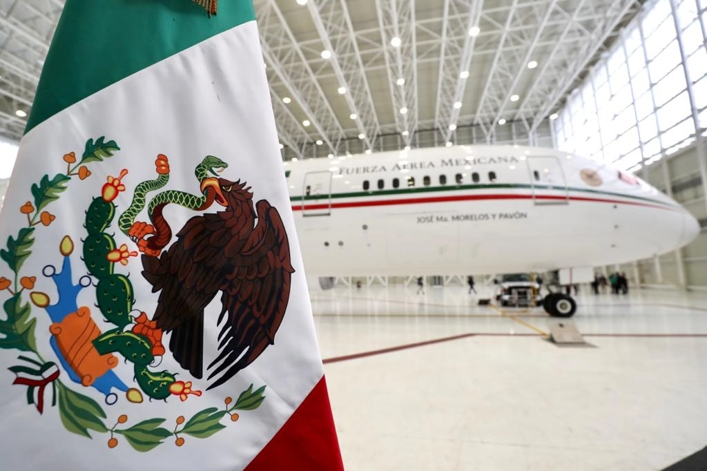 Dentro del ex Hangar Presidencial se encuentra el lujoso Boeing 787-8, conocido como ‘avión presidencial’. Foto Luis Castillo / Archivo
