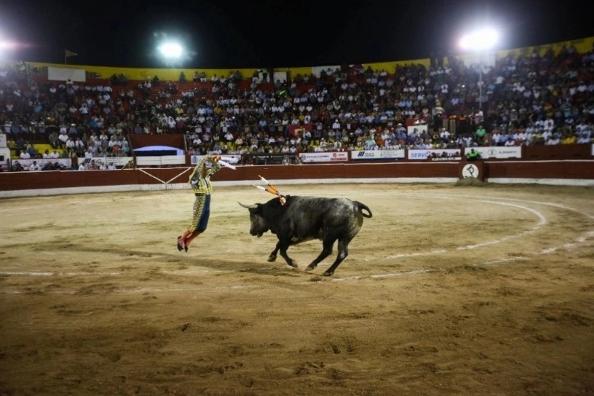 Corrida de toros en imagen de archivo. Foto 