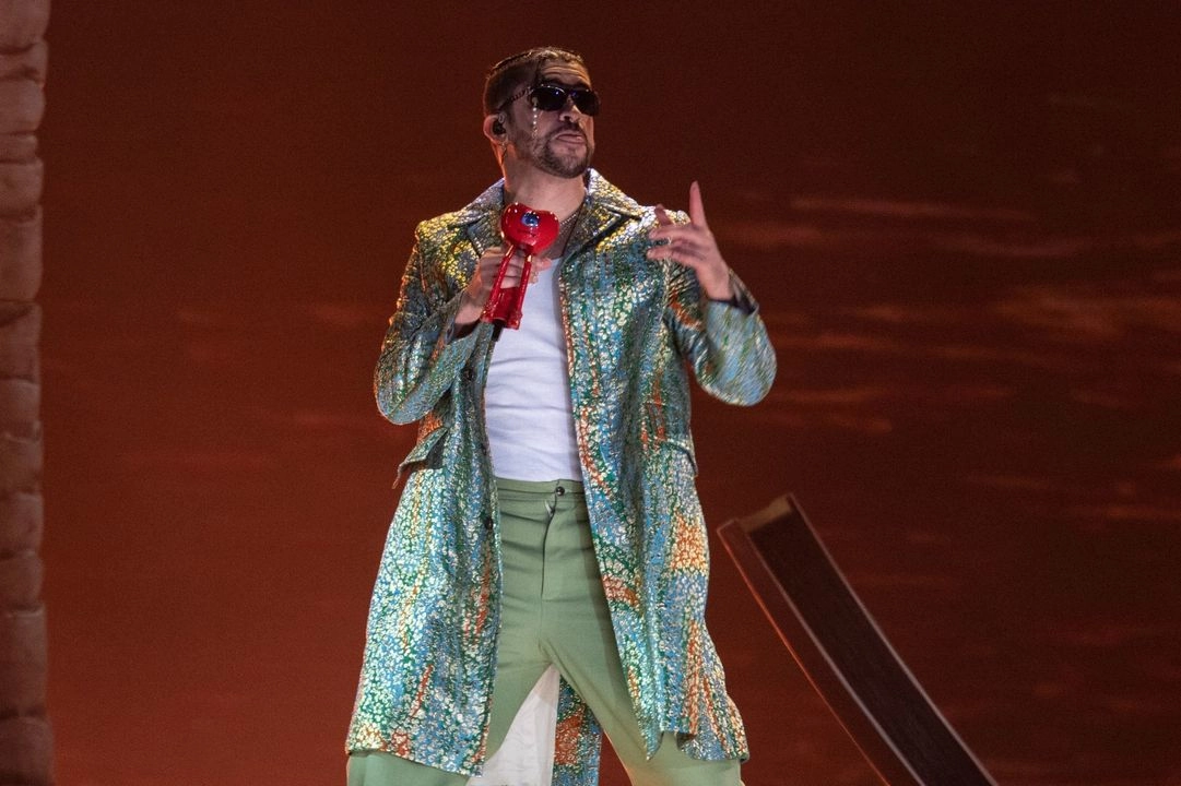 En mayo y junio, el cantante puertorriqueño Bad Bunny dará 10 conciertos en el Riyadh Air Metropolitano de Madrid y dos más en el Estadi Olímpic de Barcelona, como parte de su gira 'Debí tirar más fotos'. Foto 