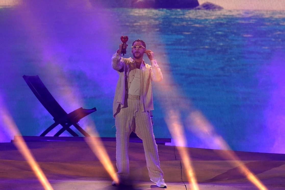 Bad Bunny durante una presentación en el Hard Rock Stadium de Miami, el pasado 12 de agosto. Foto Ap.