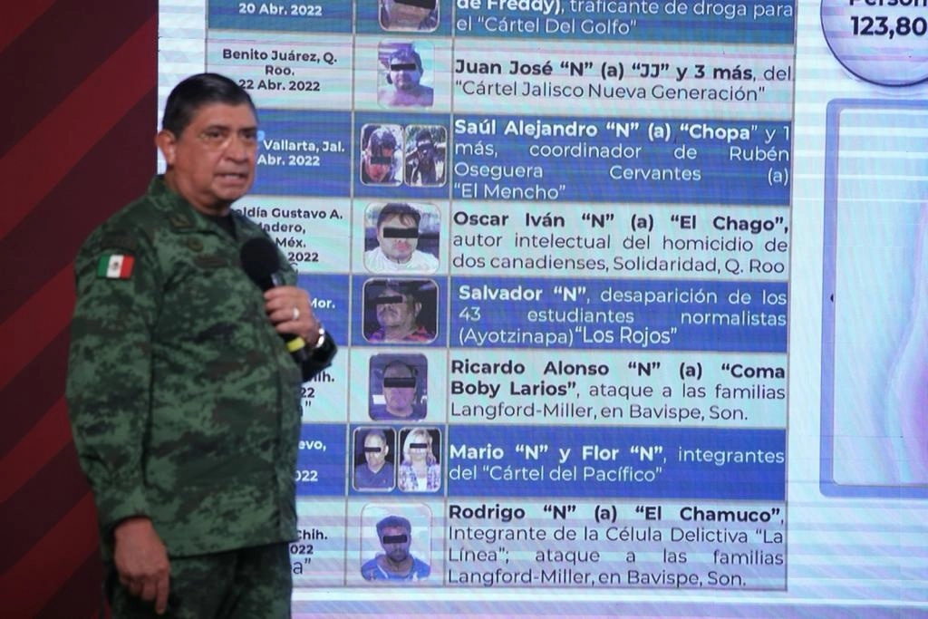 El secretario de la Defensa Nacional, Luis Cresencio Sandoval, durante la conferencia presidencial matutina en Palacio Nacional, en la Ciudad de México, el 23 de mayo de 2022. Foto María Luisa Severiano