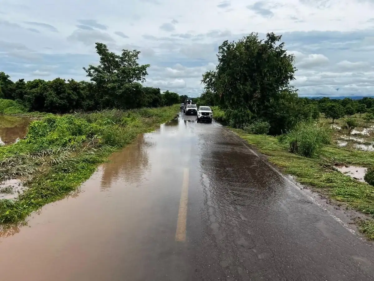 Tras las intensas lluvias ha disminuido el nivel de los ríos y arroyos en Acaponeta, Nayarit, quedando sólo encharcamientos en las colonias Mazatlancito y Vicente Lombardo Toledano. Foto