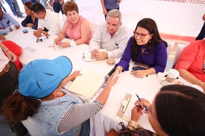 Armida Castro Guzmán, alcaldesa de Los Cabos, destacó que la inseguridad ha disminuido en los últimos meses. Foto Twitter @jArmidaCastro 