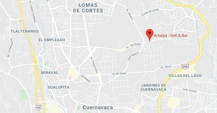 Dos personas sin vida y 10 heridas dejó un ataque a balazos en el bar Antalya, ubicado sobre la avenida San Diego en Cuernavaca. Captura de imagen de Google Maps