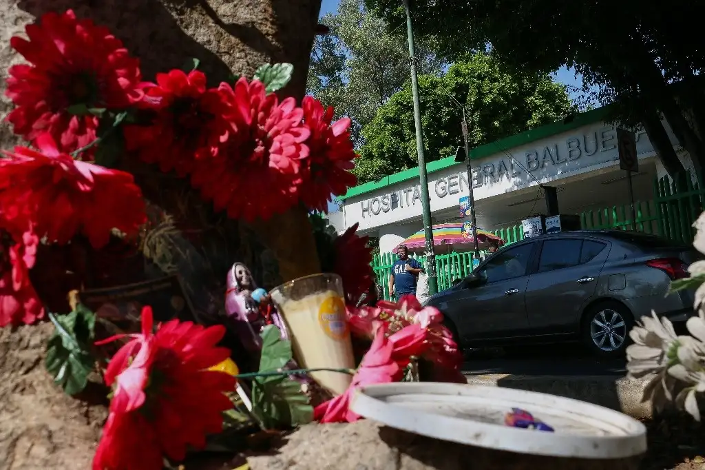 El personal médico que salió a atenderlo confirmó que ya no contaba con signos vitales, quedando su cuerpo en la calle de Cecilio Rovelo casi esquina con Sur 111, colonia El Parque, en Venustiano Carranza. Foto Cuartoscuro/ Archivo