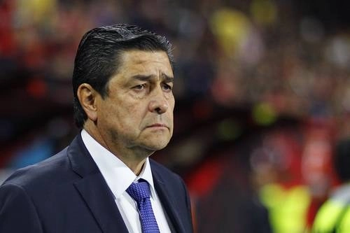 Luis Fernando Tena fue cesado del banquillo rojiblanco apenas unas semanas después de su regreso tras recuperarse del Covid-19. Foto Jam Media