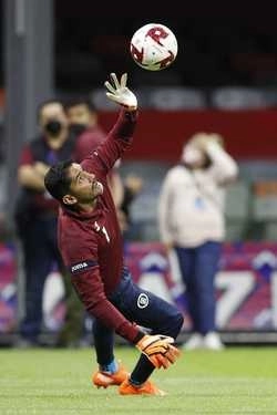 Cruz Azul cayó en un bache. En la imagen, Jesús Corona.Foto Ap
