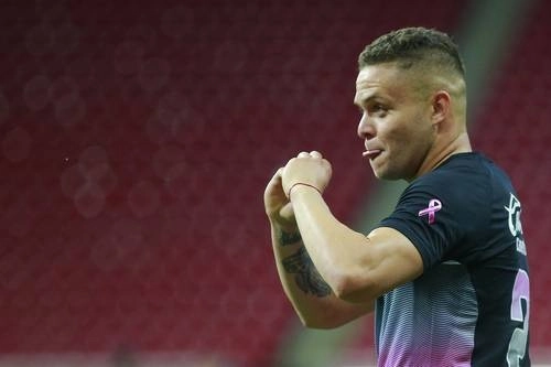 El uruguayo Jonathan Rodríguez, de Cruz Azul, fue el campeón goleador del certamen, con 12 tantos. Foto Jam Media