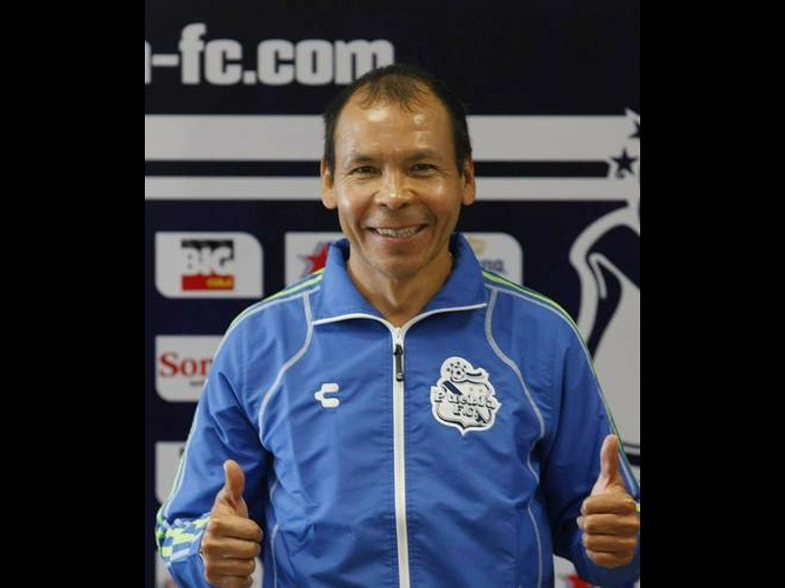 José Guadalupe Cruz se convirtió en el segundo técnico cesado del torneo, lo echaron del banquillo de los Rayos. Foto Jam Media