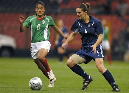 Mónica Vergara, recién nombrada estratega del Tri, defendió la playera verde en la cancha en Juegos Olímpicos y Mundiales, y como técnico fue subcampeona con la Sub-17 en Uruguay 2018. Foto Jam Media