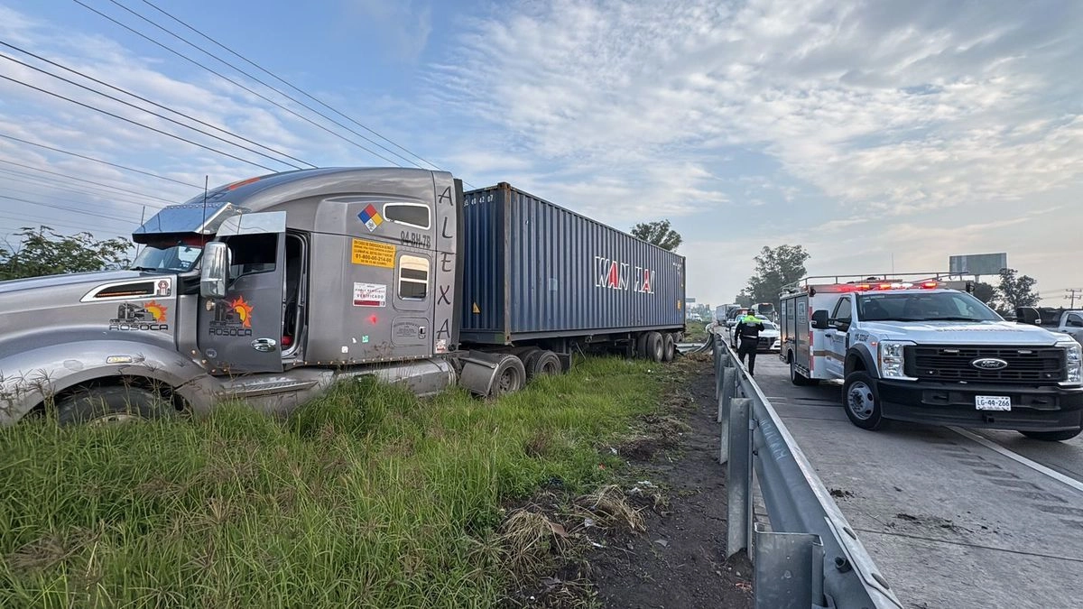 Personal de la Guardia Nacional acordona y custodia el lugar del ataque, también llegaron equipos de rescate de distintas dependencias. Foto 