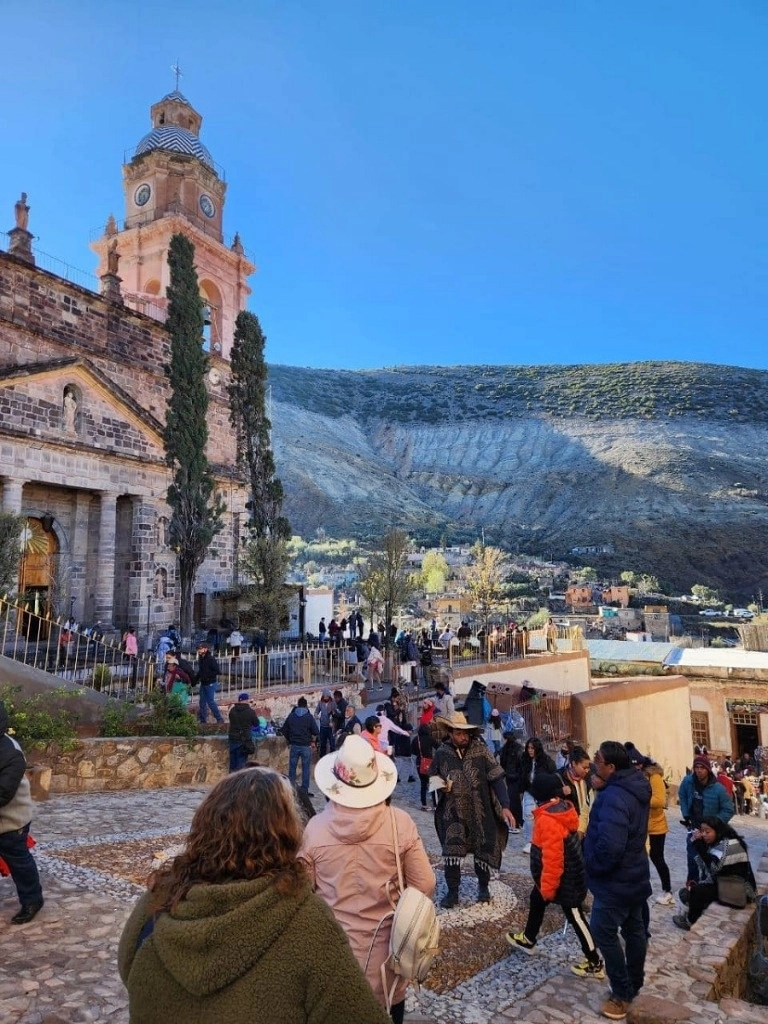 Fue baleada por sujetos armados el domicilio particular de Román Castillo, ex edil priísta de Estación Catorce, SLP. Foto Tomada de https://www.facebook.com/AyuntamientodeCatorceSLP / Archivo