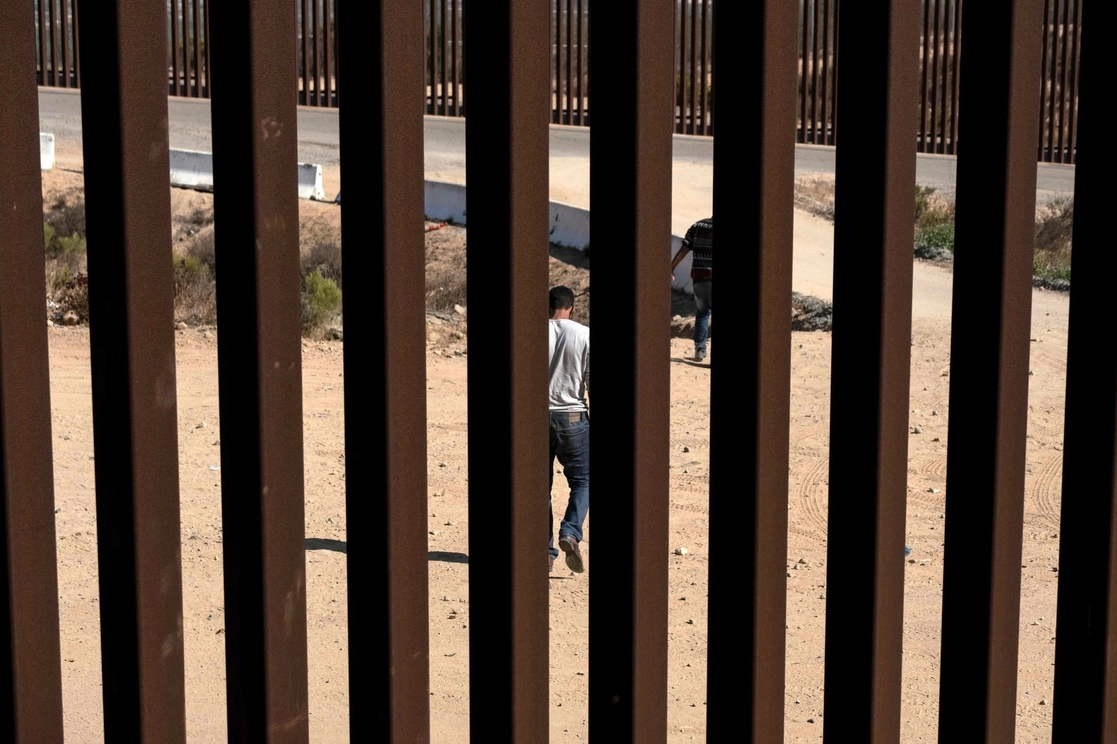 Traficantes de personas balearon en Tijuana a un grupo de migrantes, cuyo saldo fue de un muerto y tres heridos. Foto Afp / Archivo