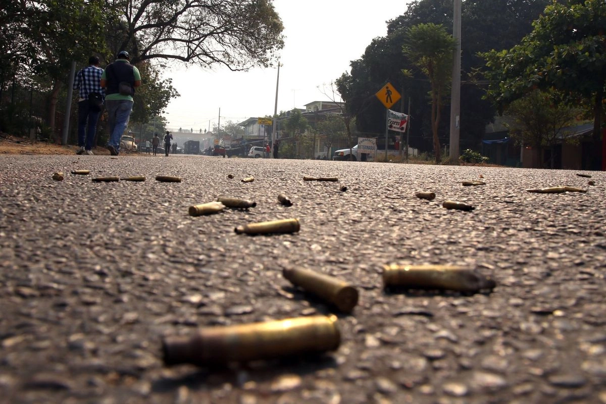 El pasado domingo alrededor de las 21 horas, las instalaciones del Ministerio Público y Policía Investigadora Ministerial de la colonia Costa Azul también fueron atacadas a balazos, en agresión de la que no se reportaron personas heridas. Ambas instalaciones permanecen cerradas.