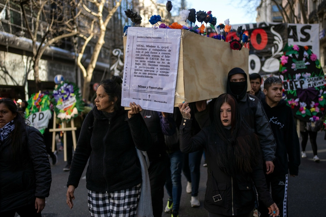 Protesta ciudadana en calles de Buenos Aires. Foto Afp