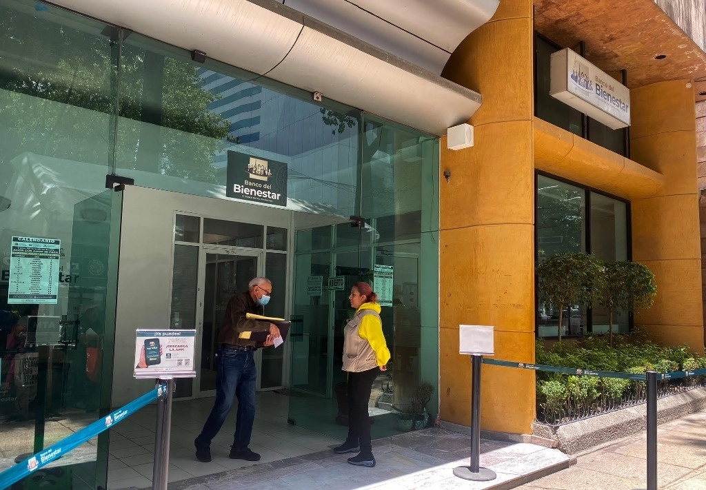 Sucursal del Banco del Bienestar en la alcaldía Cuauhtémoc, en la Ciudad de México, el 2 de julio de 2024. Foto Cristina Rodríguez