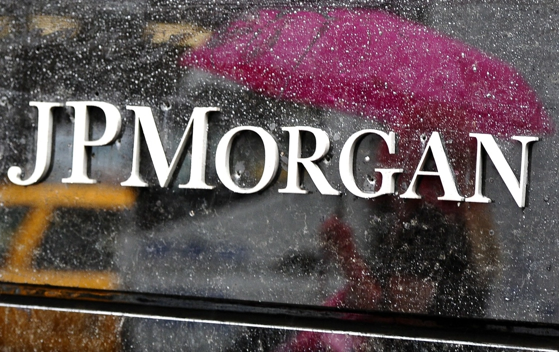 Ante un posible incumplimiento de pagos de los clientes, JPMorgan reservó mil 400 millones de dólares. Foto Afp 
