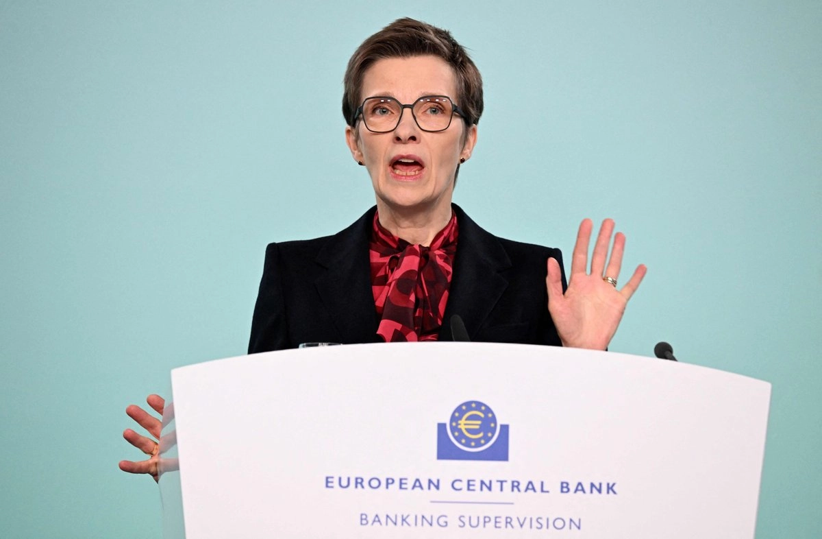 Los bancos de la zona euro deben prepararse para perturbaciones sin precedentes que provoquen graves trastornos con consecuencias de gran alcance para los sistemas financieros, dijo el BCE. En la imagen, Claudia Buch, presidenta del Consejo de Supervisión del banco, el 18 de noviembre de 2025. Foto 