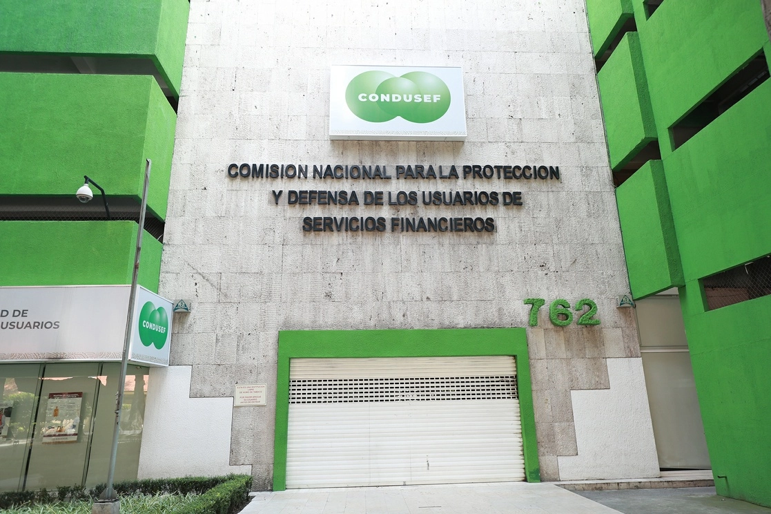 La Condusef alertó a los usuarios de la banca sobre ciberdelincuentes que buscan obtener datos confidenciales. Foto María Luisa Severiano / Archivo