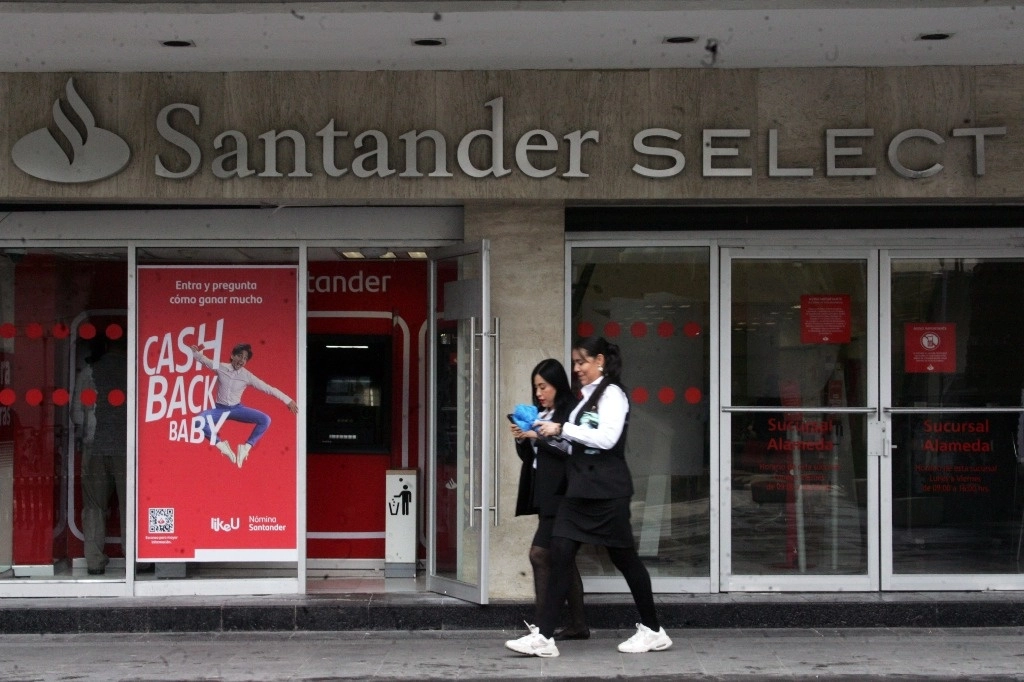 Las ganancias de los bancos son inéditas, pues reflejan las cifra más alta desde que hay registros por parte del organismo regulador, que datan de 1998. Foto Roberto García Ortiz