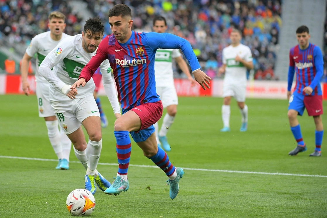Ferran Torres fue autor del primer gol ante el Elche al minuto 59; fue el primer tanto del español en La Liga. Foto Afp