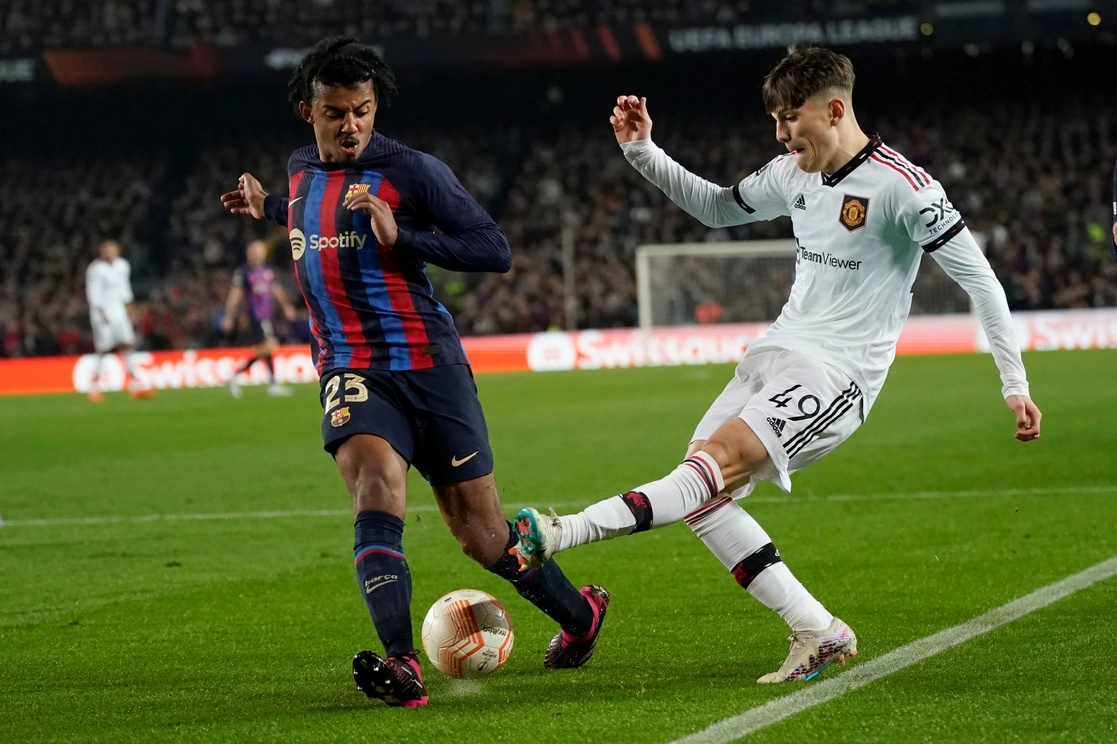 Barcelona y Manchester United jugaron el duelo de ida por los accesos a los octavos de final de la Liga Europa. Foto Ap