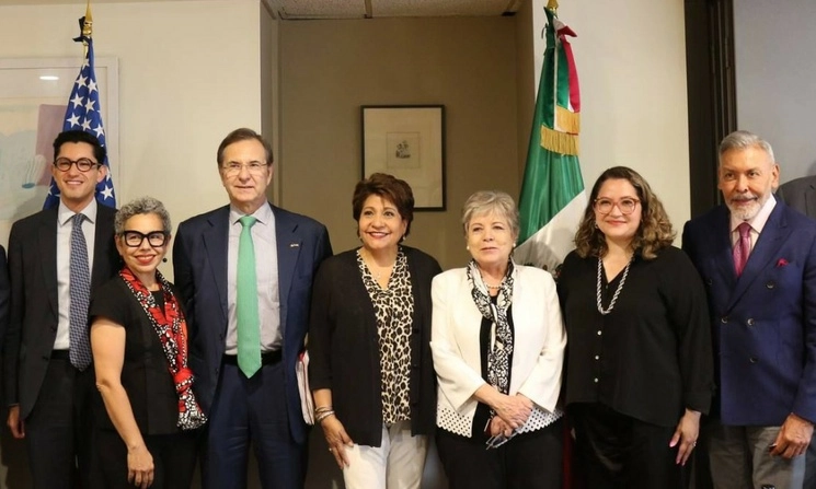 La canciller Alicia Bárcena (de blanco) cumple una apretada agenda en Washington. Foto tomada de la red social X 