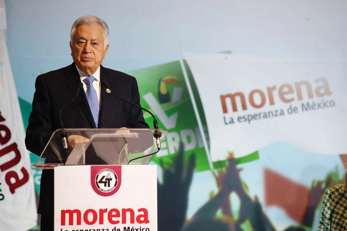 El director de CFE, Manuel Bartlett durante su mensaje ante integrantes de Morena. Foto Cristina Rodríguez