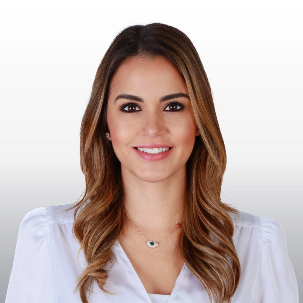 Lorena de la Garza, candidata a diputada local por el distrito 8 por Fuerza y Corazón por NL. Foto Tomada de https://www.facebook.com/lorenadelagarzavenecia